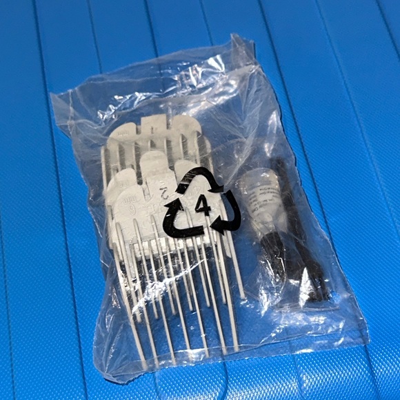 Wahl Clipper Attachments Set! - Picture 2 of 2